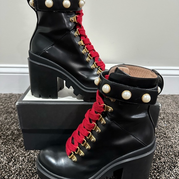 Gucci Magnum Calfskin Pearl Lace Up Combat Ankle Black Boots - Picture 2 of 11